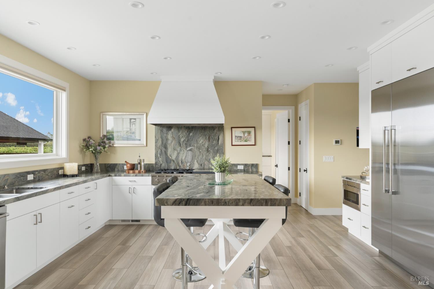 1626 Abramson Road Santa Rosa CA 95401