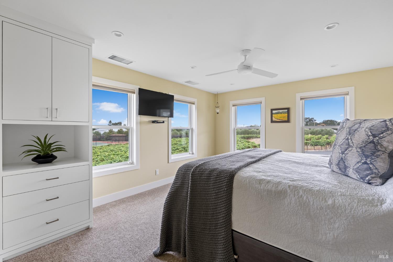 1626 Abramson Road Santa Rosa CA 95401