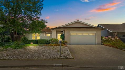 1917 Clydesdale Way Petaluma CA 94954