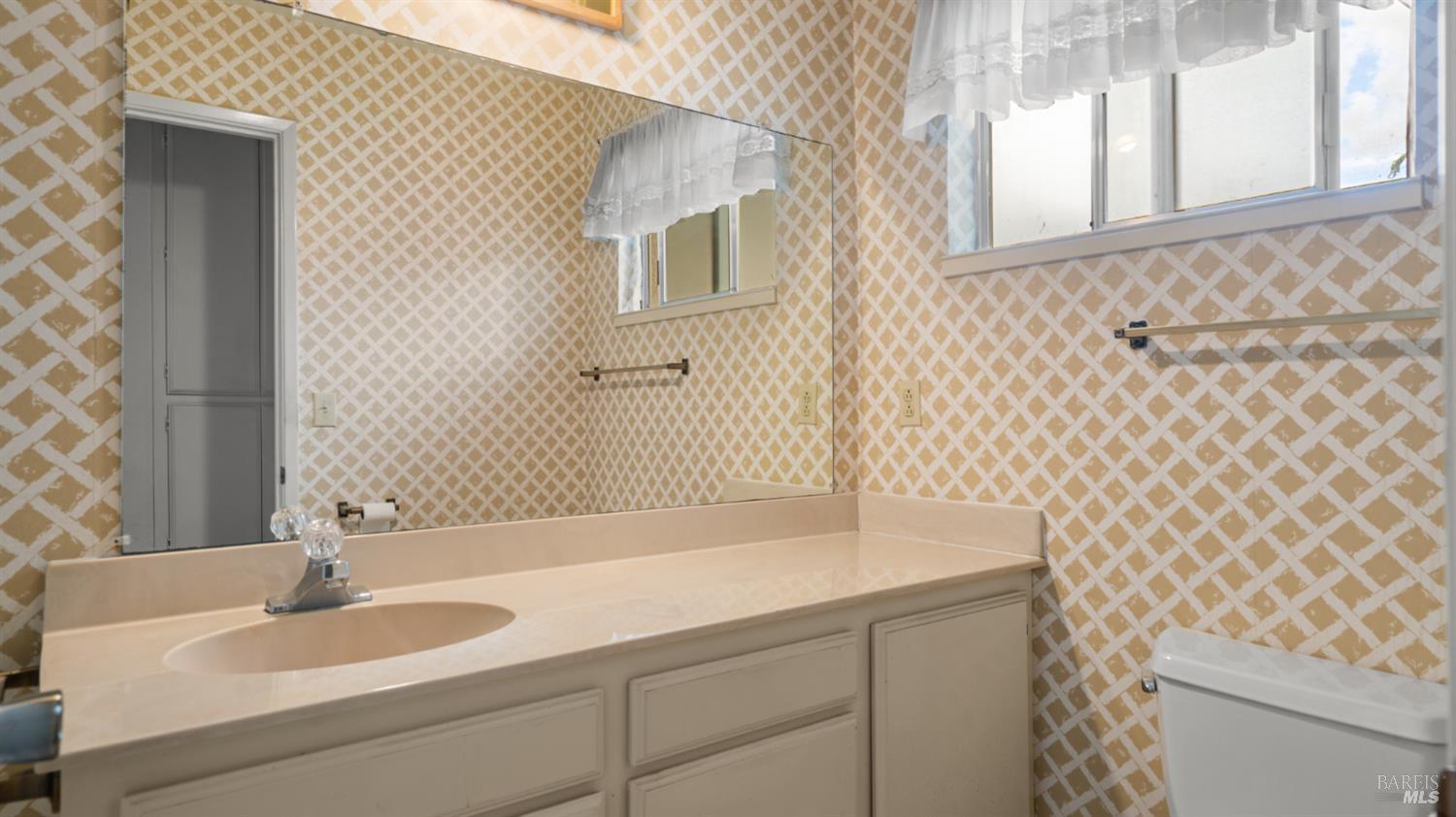 1917 Clydesdale Way Petaluma CA 94954
