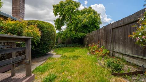 1917 Clydesdale Way Petaluma CA 94954