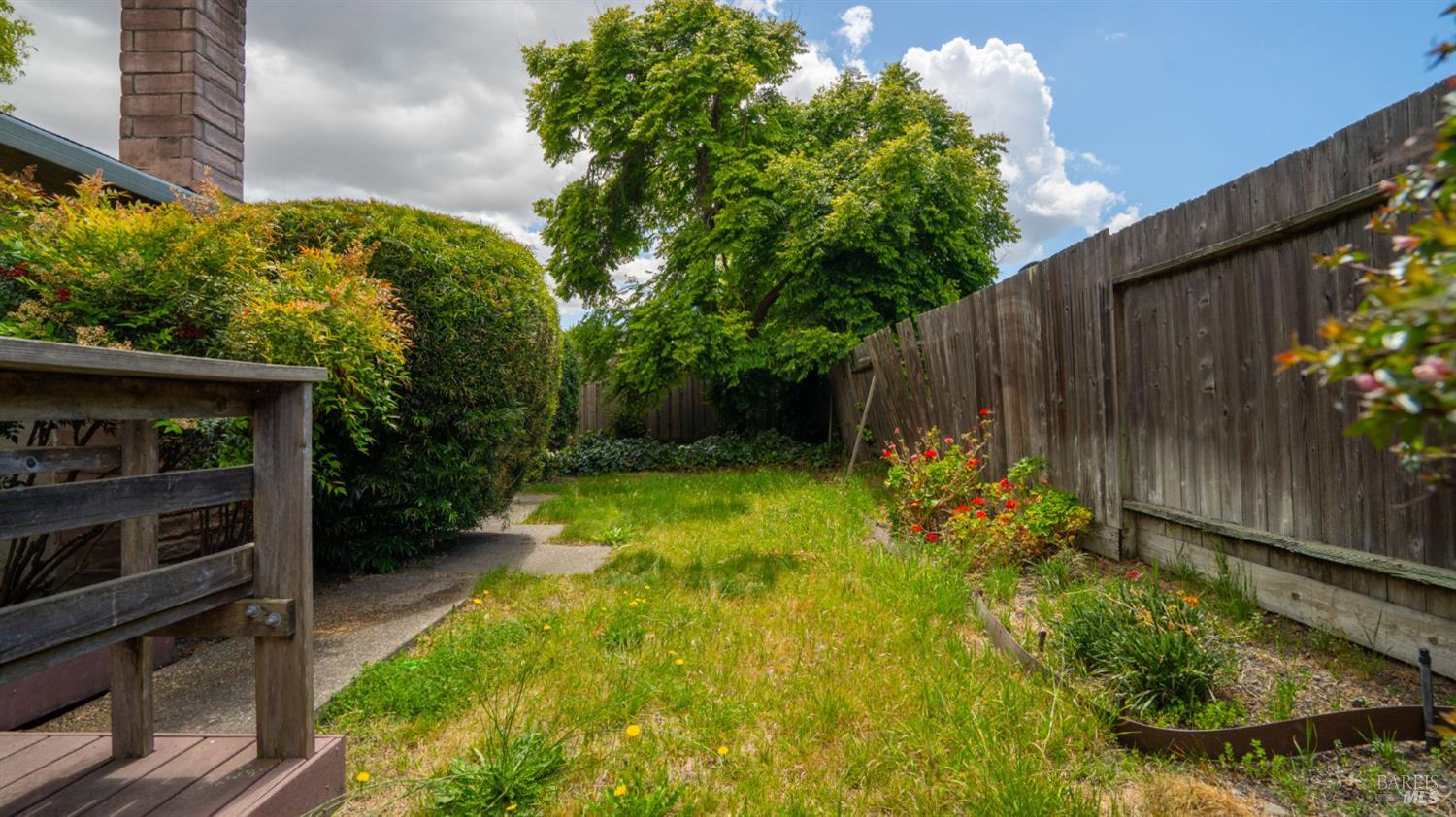 1917 Clydesdale Way Petaluma CA 94954