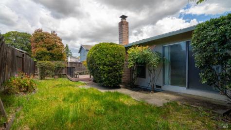 1917 Clydesdale Way Petaluma CA 94954