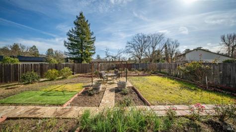 5036 Algiers Avenue Santa Rosa CA 95409