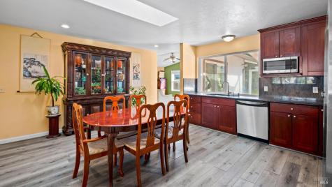5036 Algiers Avenue Santa Rosa CA 95409