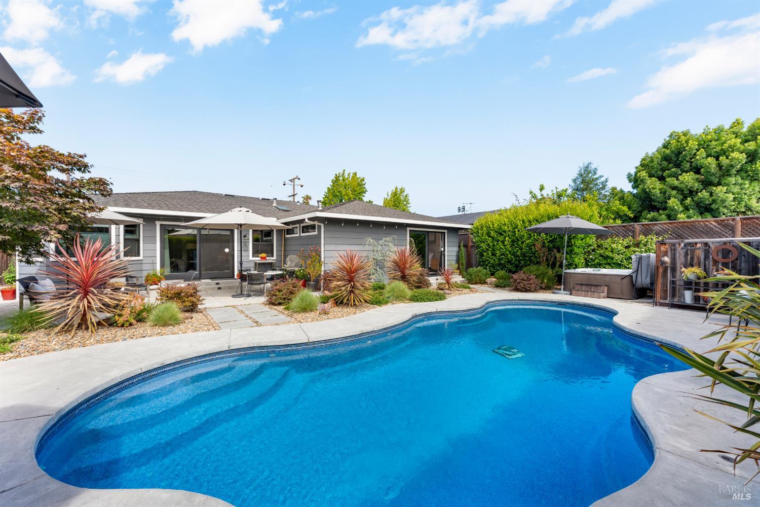 794 Heather Lane Sonoma CA 95476