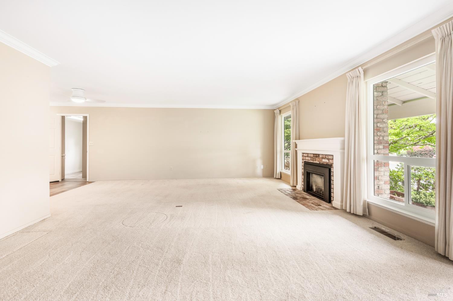 435 Meadowgreen Drive Santa Rosa CA 95409