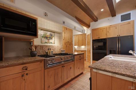 77 Oso Trail Glen Ellen CA 95442