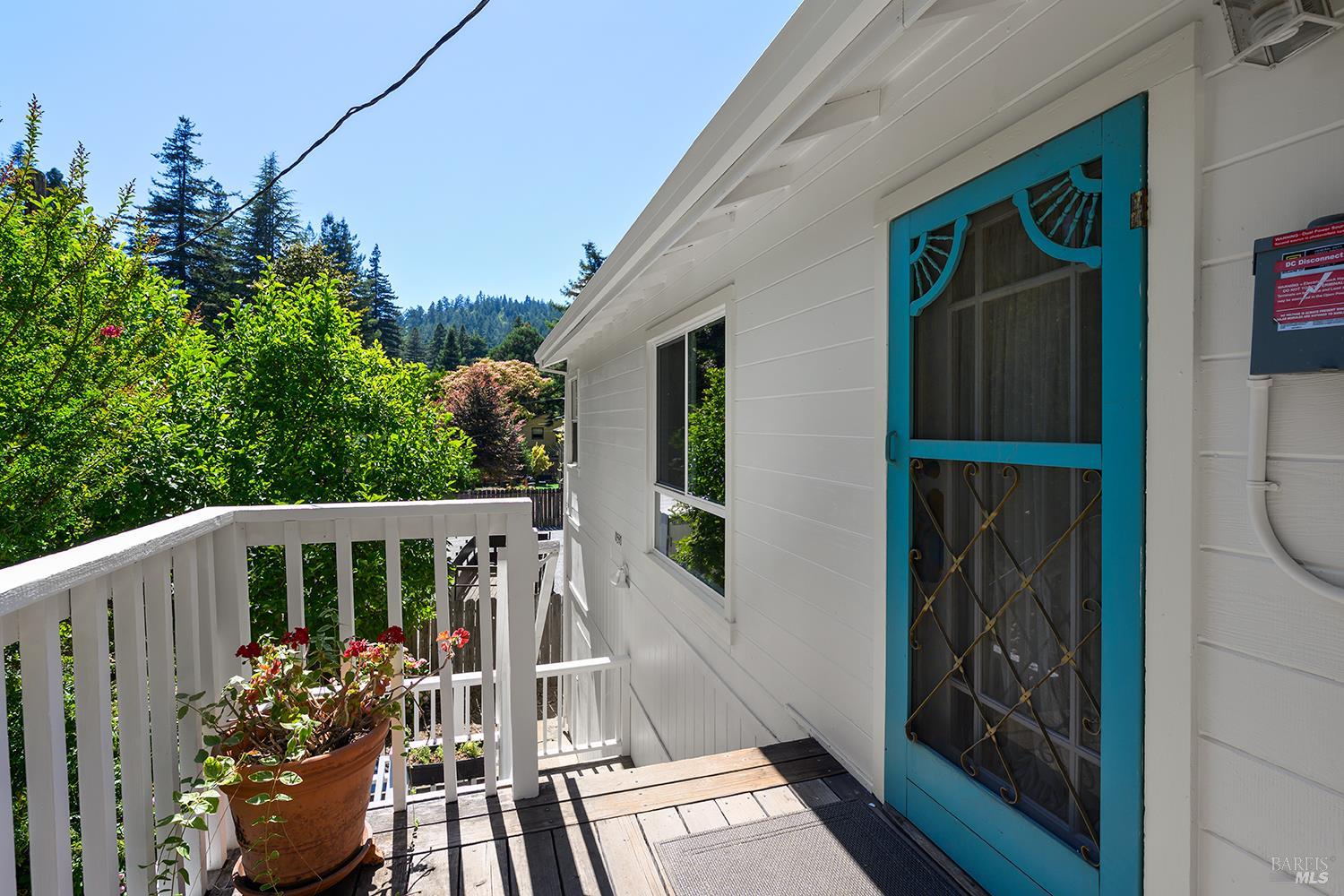 10590 Grays Road Forestville CA 95436