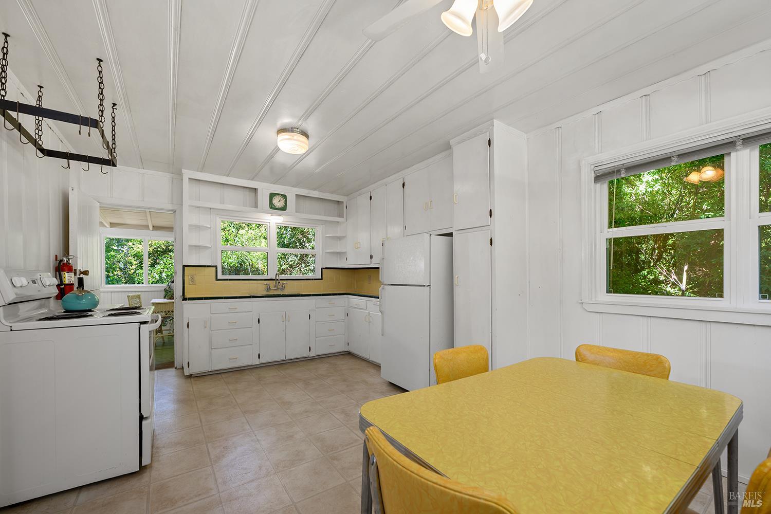 10590 Grays Road Forestville CA 95436