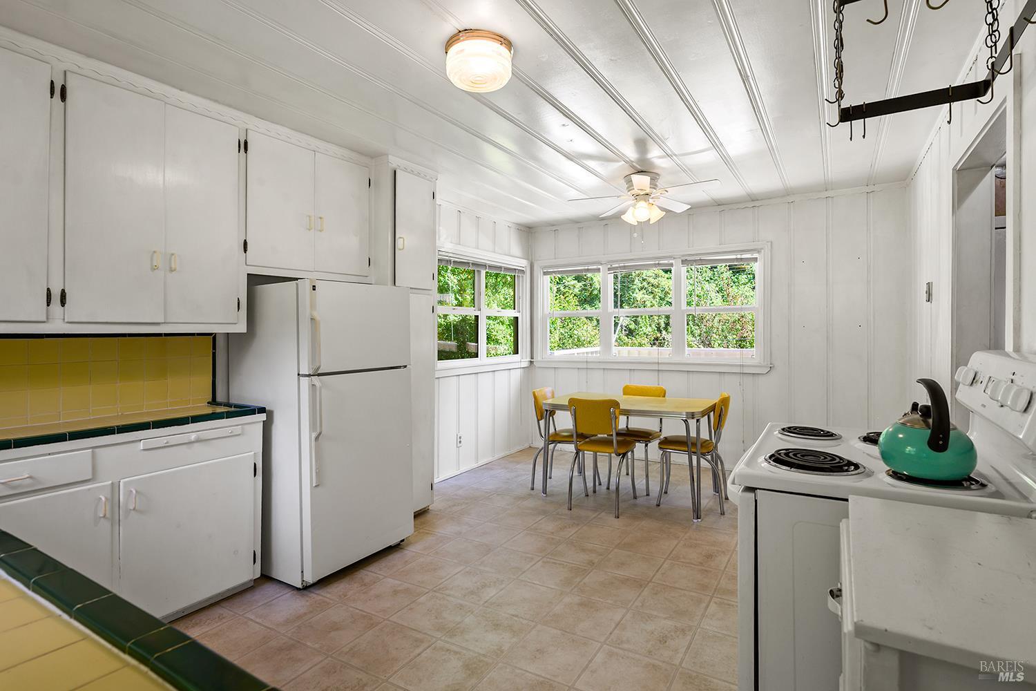 10590 Grays Road Forestville CA 95436