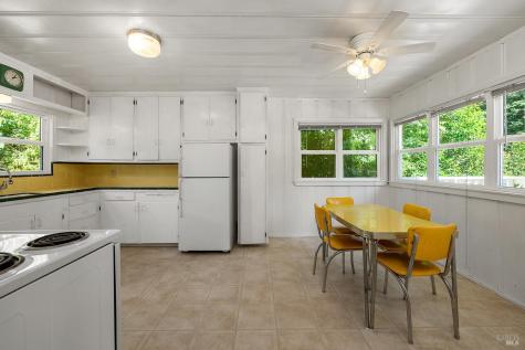 10590 Grays Road Forestville CA 95436