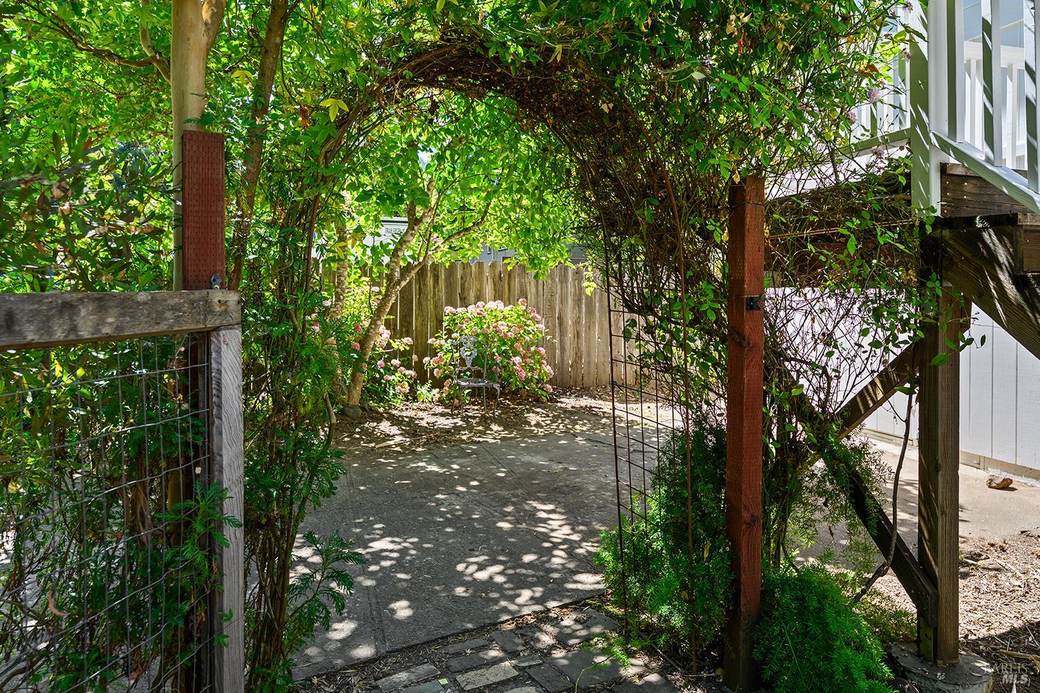 10590 Grays Road Forestville CA 95436