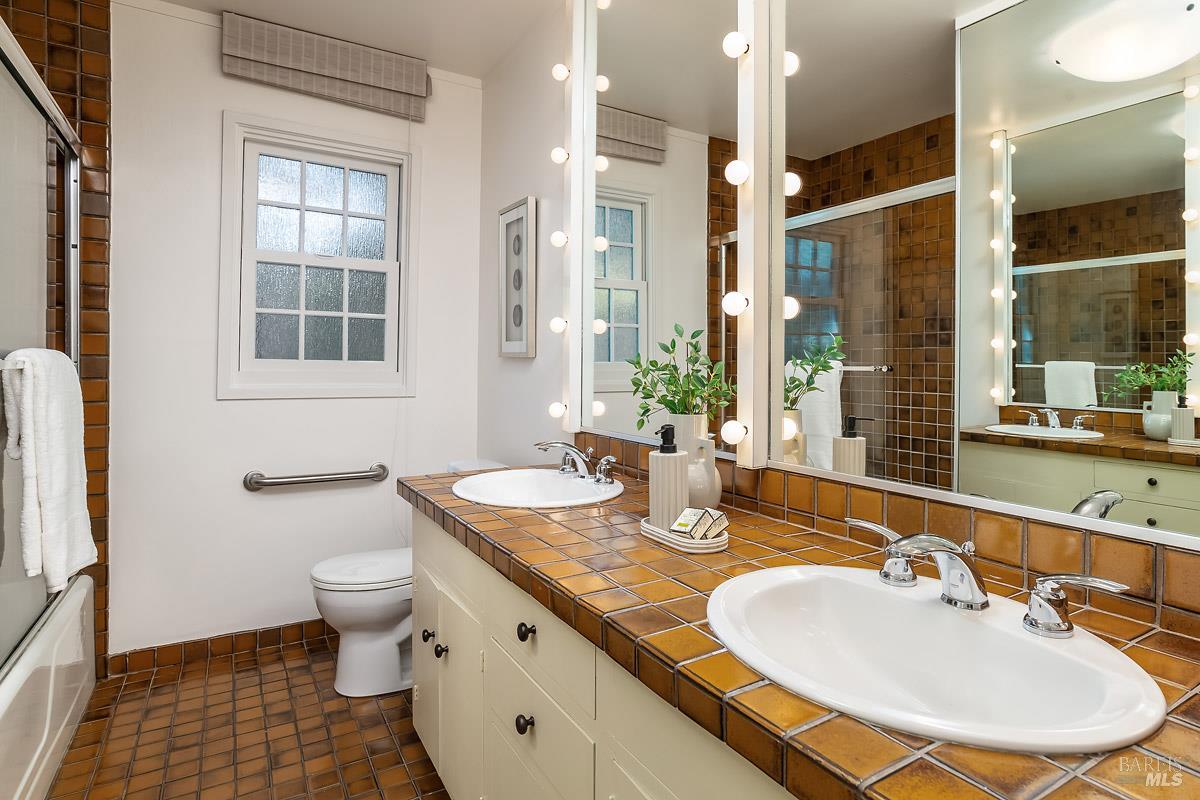 7 Locksly Lane San Rafael CA 94901