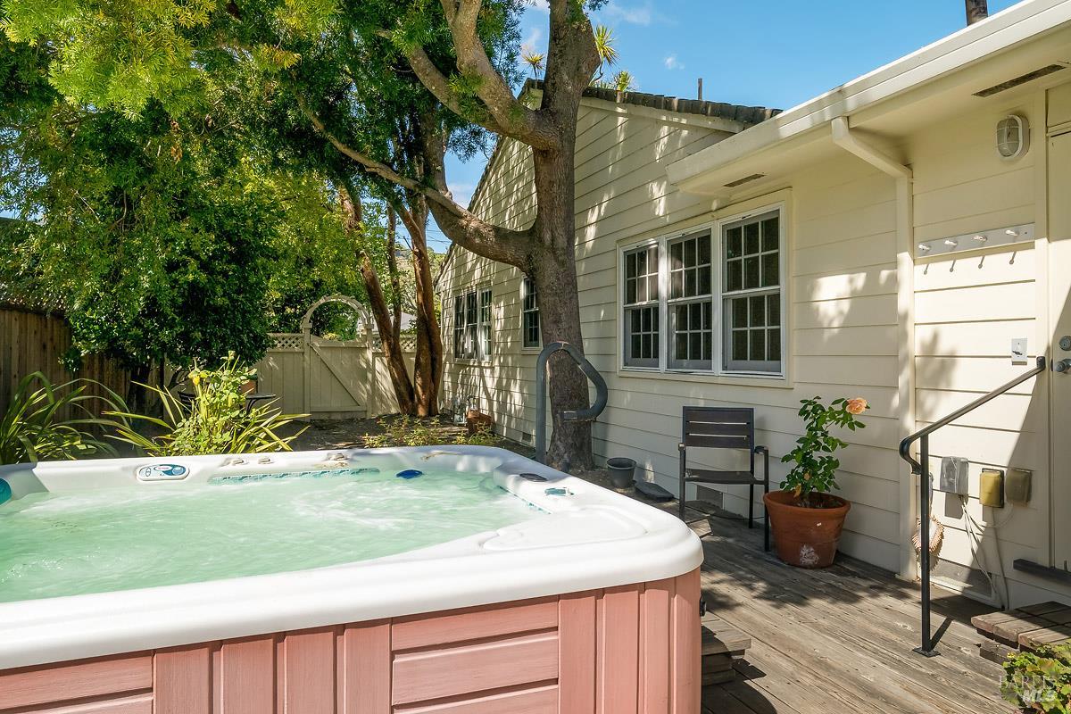 7 Locksly Lane San Rafael CA 94901