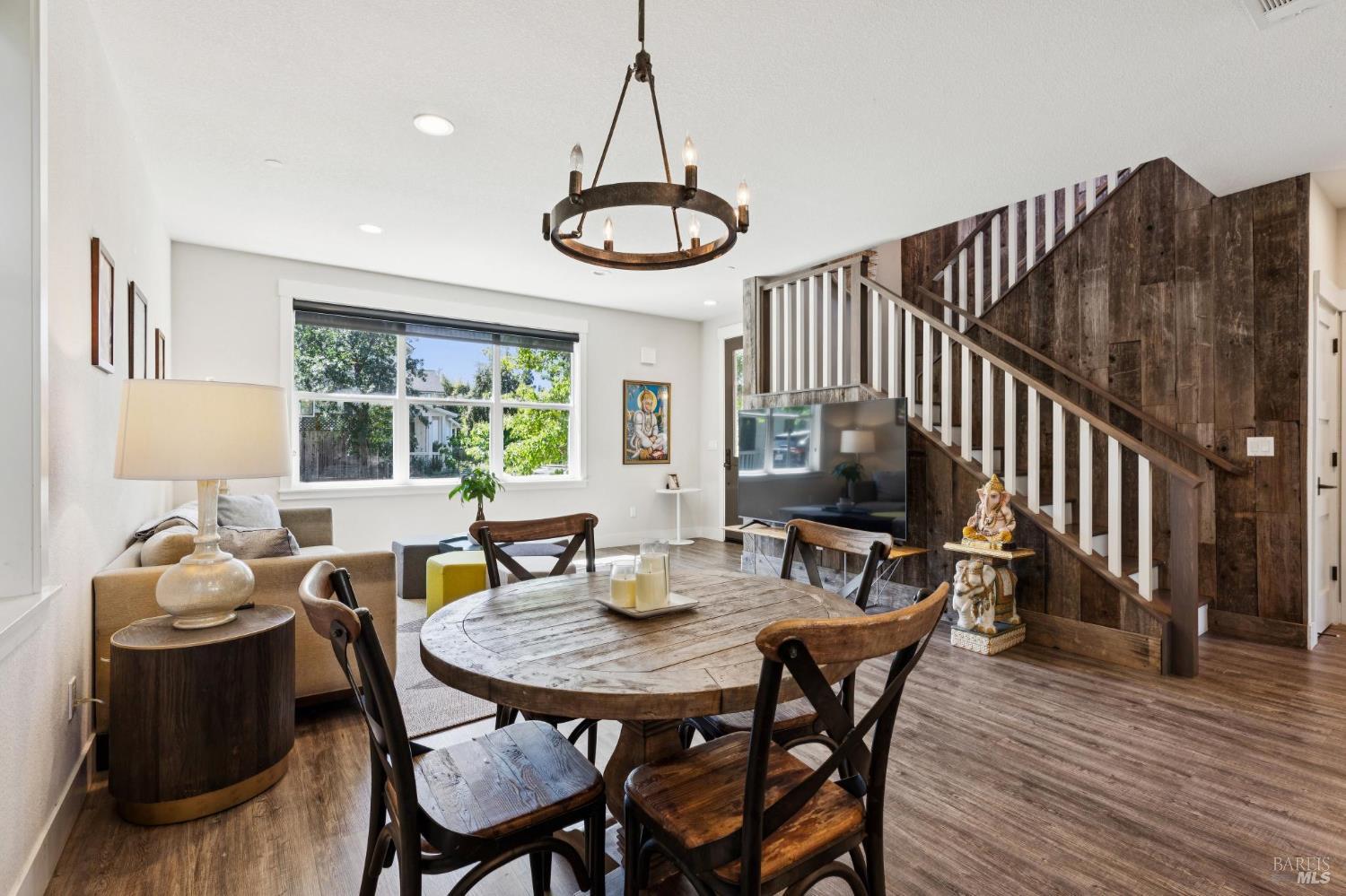 300 Hatchery Lane Sonoma CA 95476