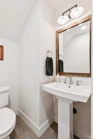300 Hatchery Lane Sonoma CA 95476