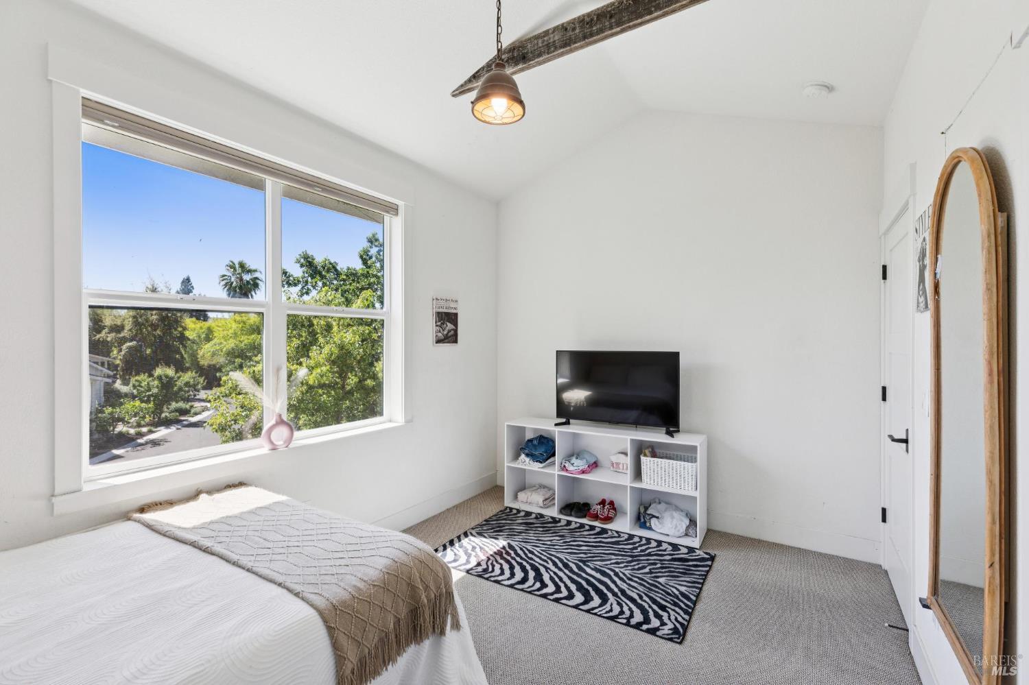 300 Hatchery Lane Sonoma CA 95476