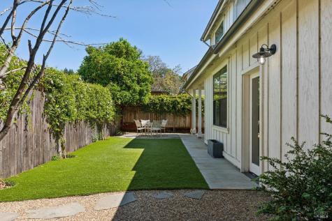 300 Hatchery Lane Sonoma CA 95476