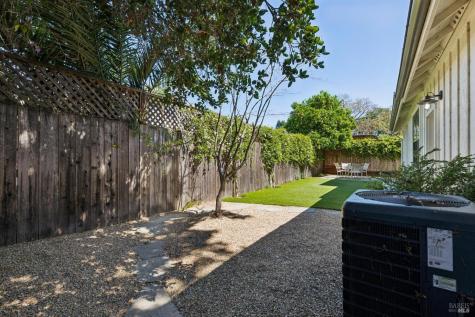 300 Hatchery Lane Sonoma CA 95476