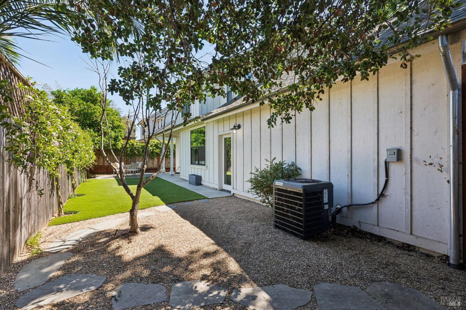 300 Hatchery Lane Sonoma CA 95476
