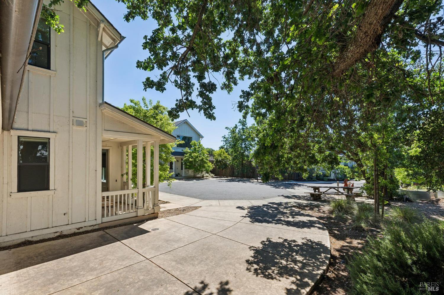 300 Hatchery Lane Sonoma CA 95476