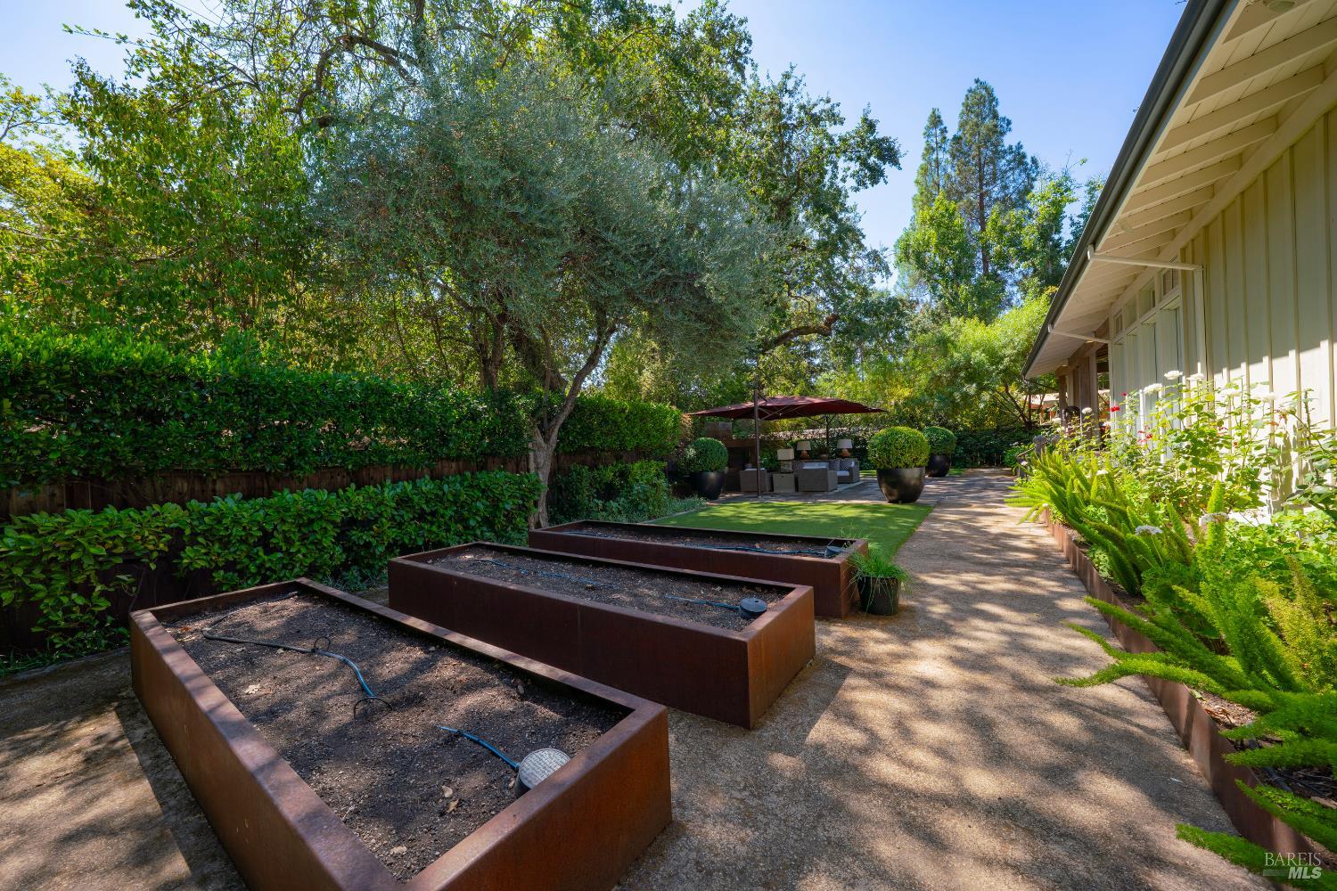 1551 Spring Street St. Helena CA 94574