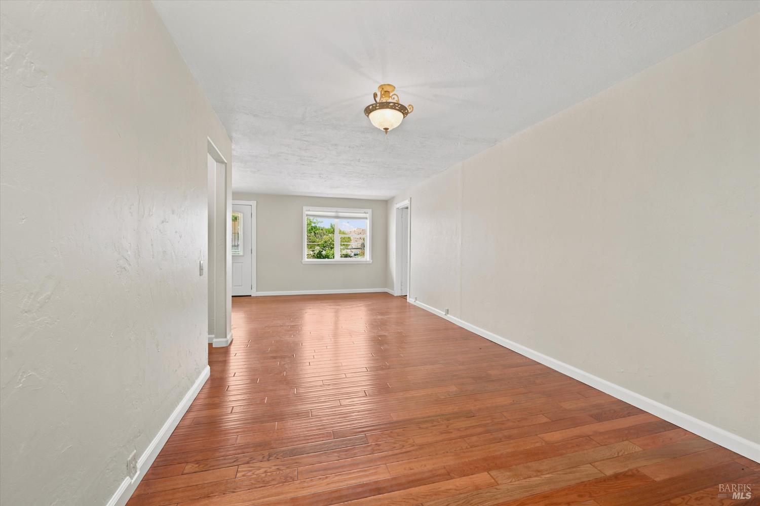26069 River Road Cloverdale CA 95425