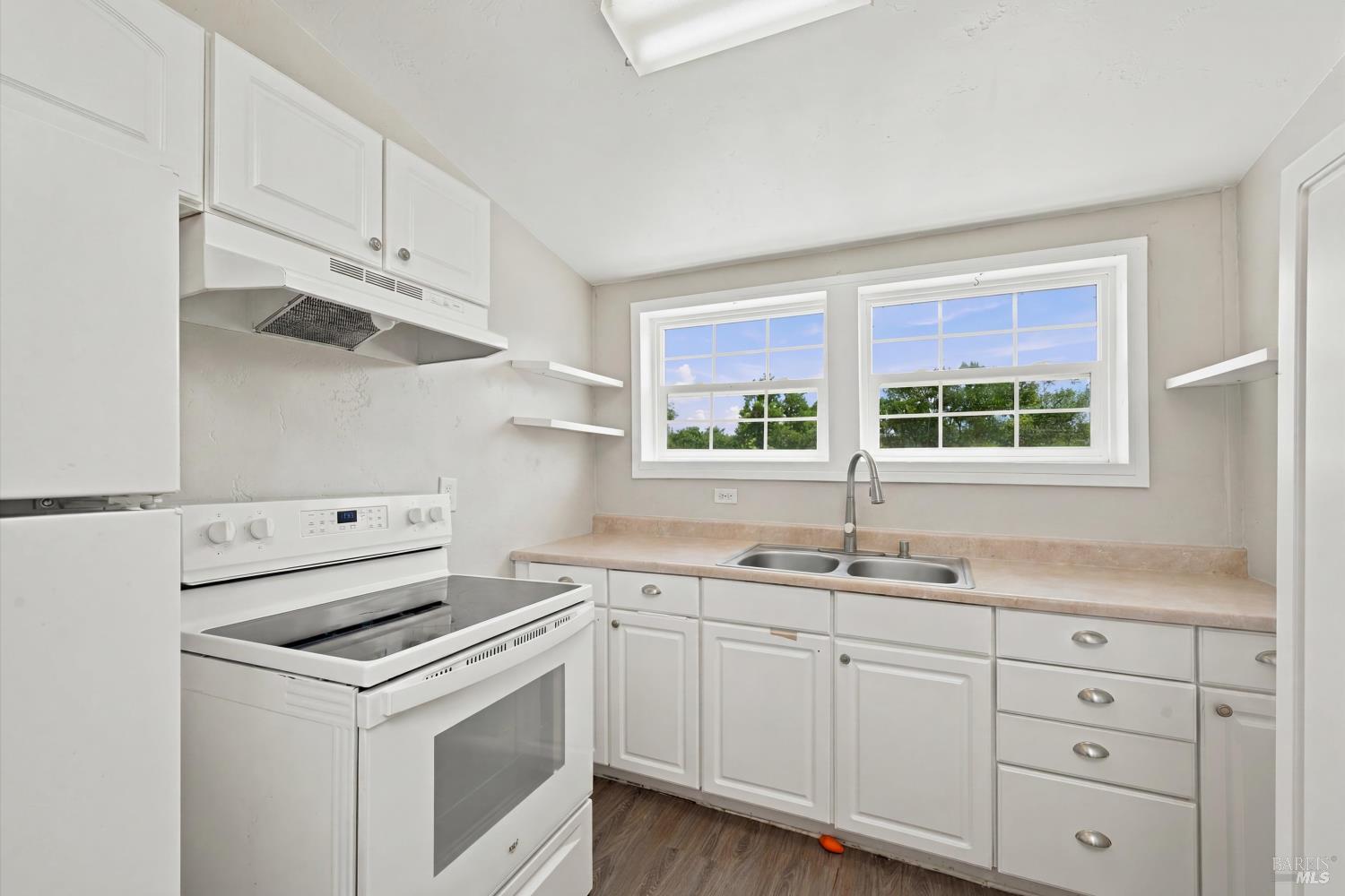 26069 River Road Cloverdale CA 95425