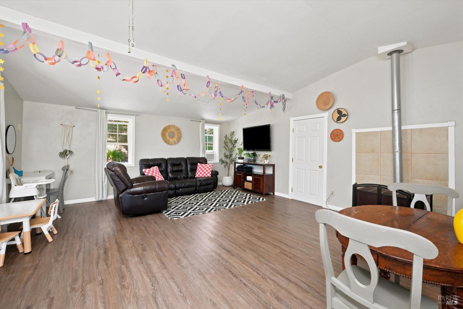 26069 River Road Cloverdale CA 95425