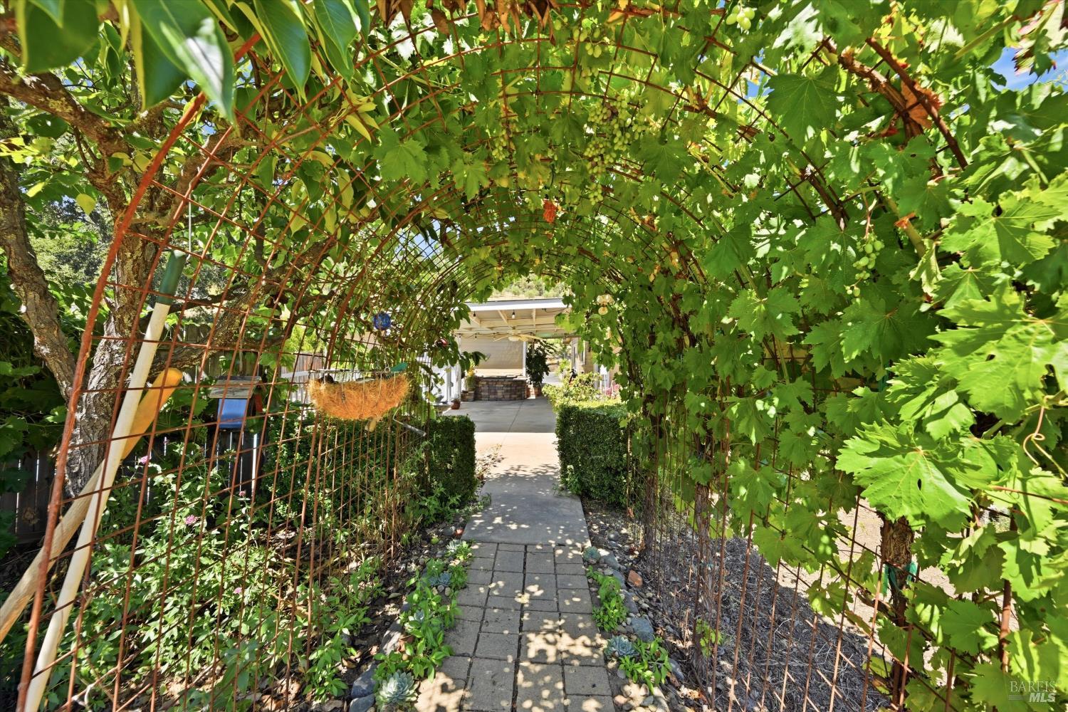 26069 River Road Cloverdale CA 95425