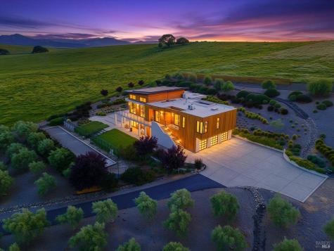 Petaluma CA 94952