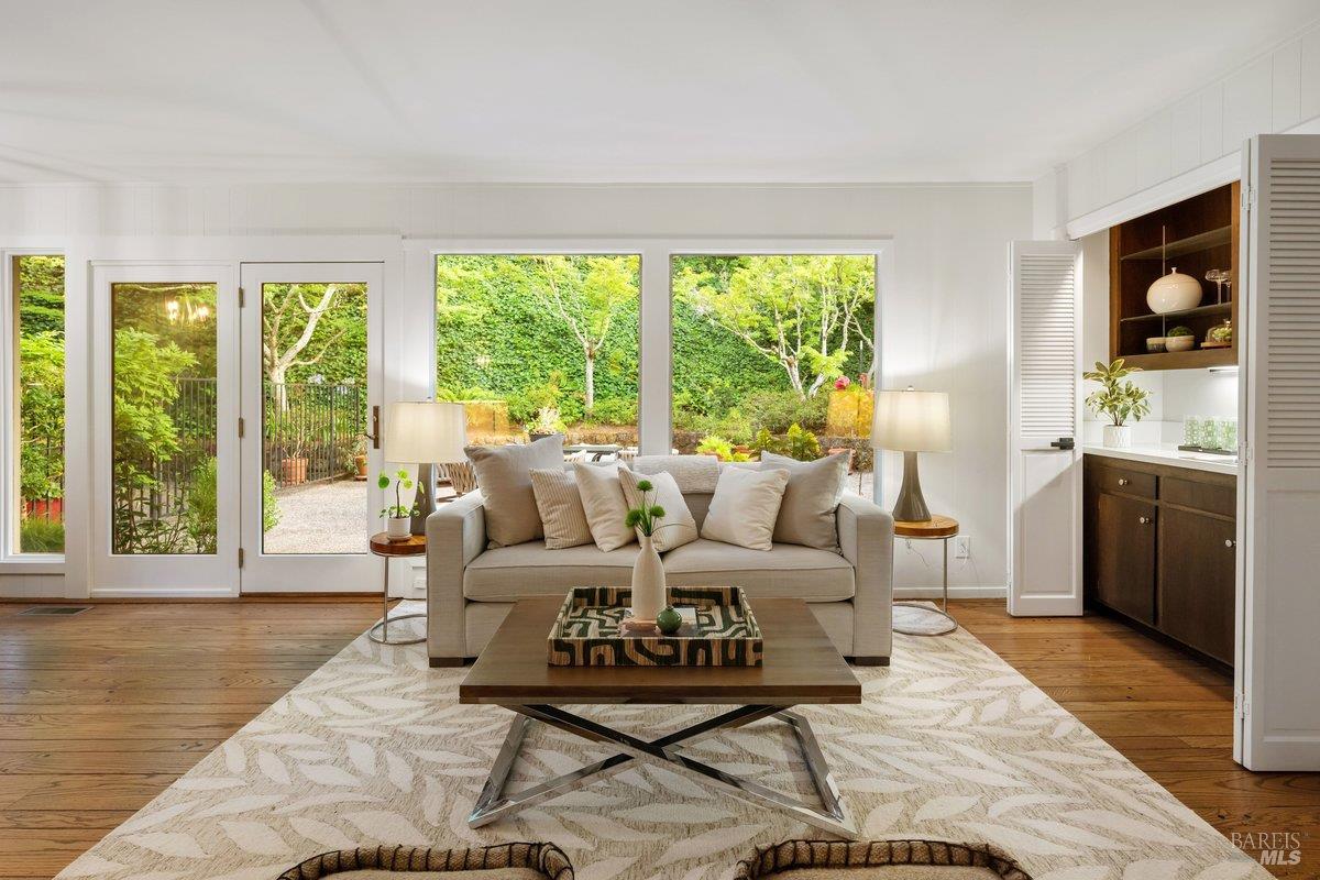 403 Woodland Road Kentfield CA 94904