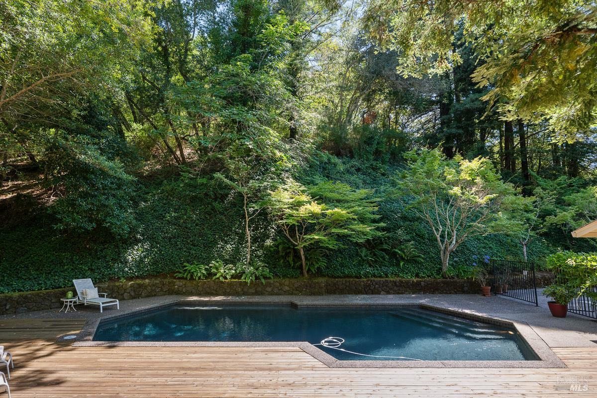 403 Woodland Road Kentfield CA 94904