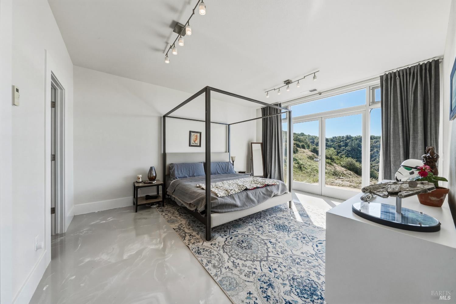 8435 W Highway 175 Highway Hopland CA 95449