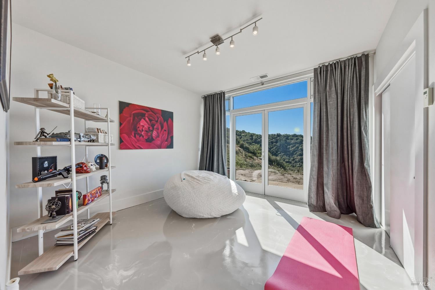 8435 W Highway 175 Highway Hopland CA 95449
