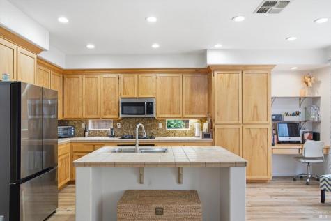 4957 Yeager Drive Santa Rosa CA 95407
