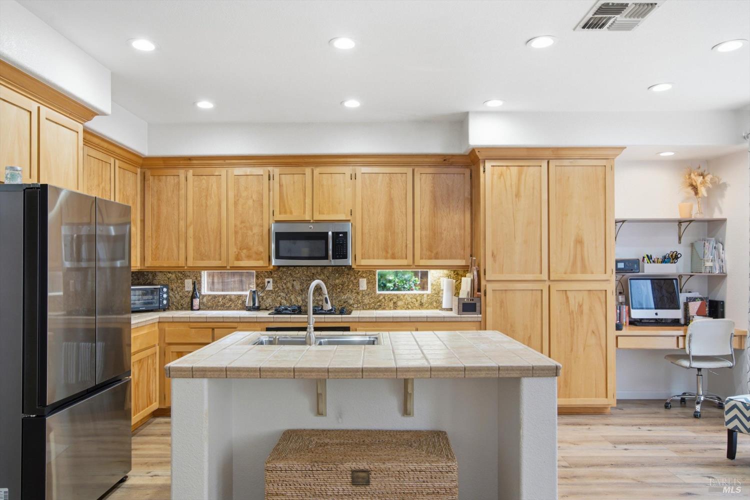 4957 Yeager Drive Santa Rosa CA 95407