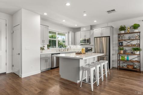 2976 Bay Village Avenue Santa Rosa CA 95403