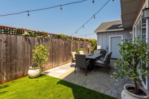 2976 Bay Village Avenue Santa Rosa CA 95403