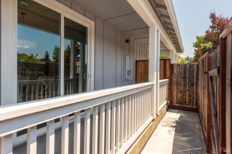 2976 Bay Village Avenue Santa Rosa CA 95403