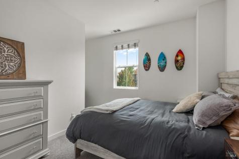 2976 Bay Village Avenue Santa Rosa CA 95403