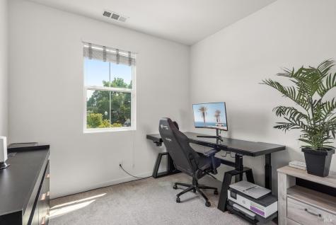 2976 Bay Village Avenue Santa Rosa CA 95403