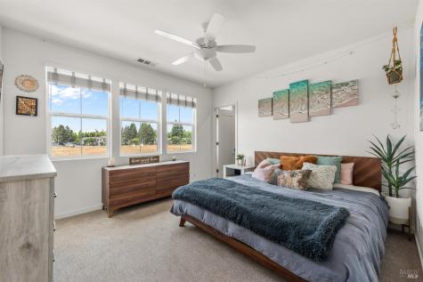 2976 Bay Village Avenue Santa Rosa CA 95403