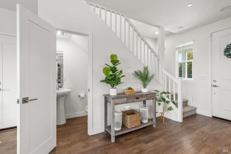 2976 Bay Village Avenue Santa Rosa CA 95403