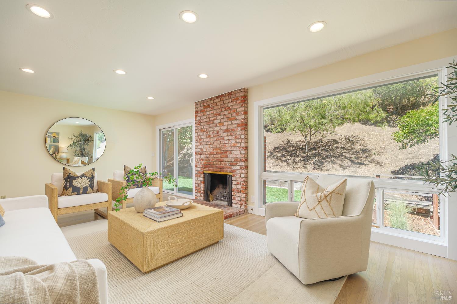 87 Twelveoak Hill Drive San Rafael CA 94903