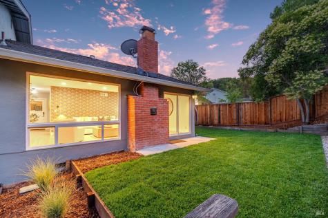 87 Twelveoak Hill Drive San Rafael CA 94903