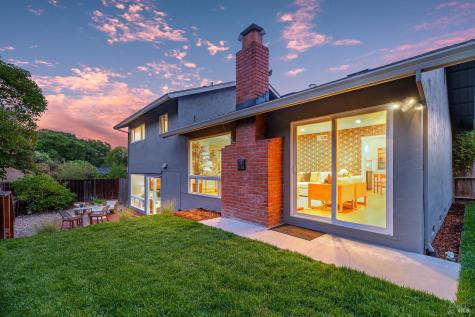 87 Twelveoak Hill Drive San Rafael CA 94903