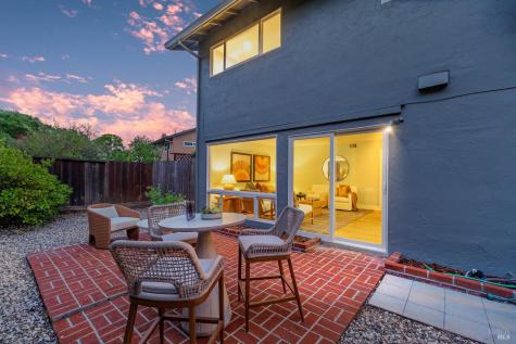 87 Twelveoak Hill Drive San Rafael CA 94903