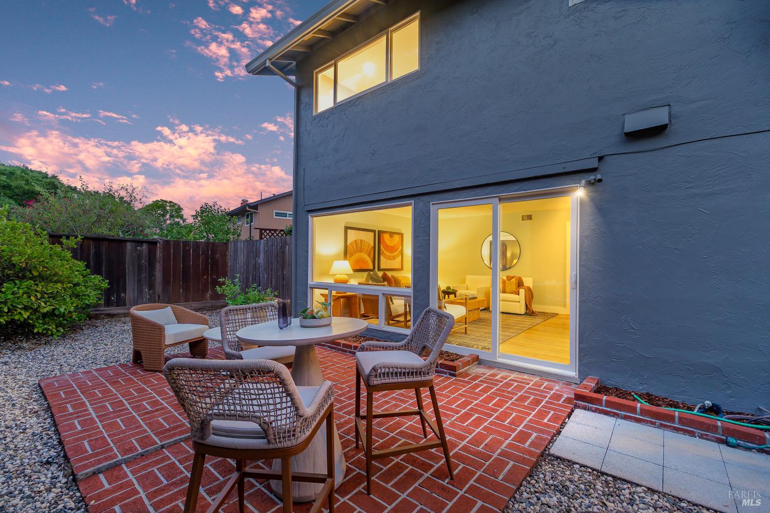87 Twelveoak Hill Drive San Rafael CA 94903
